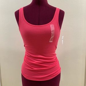 SOLD NWT Gap tank top